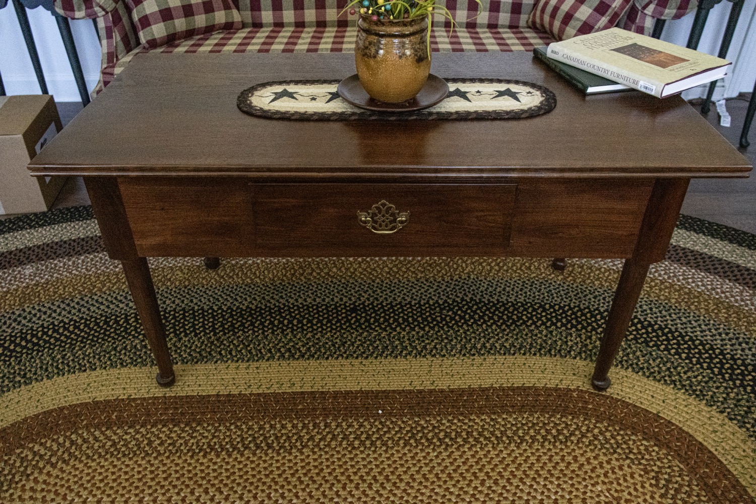 Walnut Coffee Table w/Cabriole Turned Legs